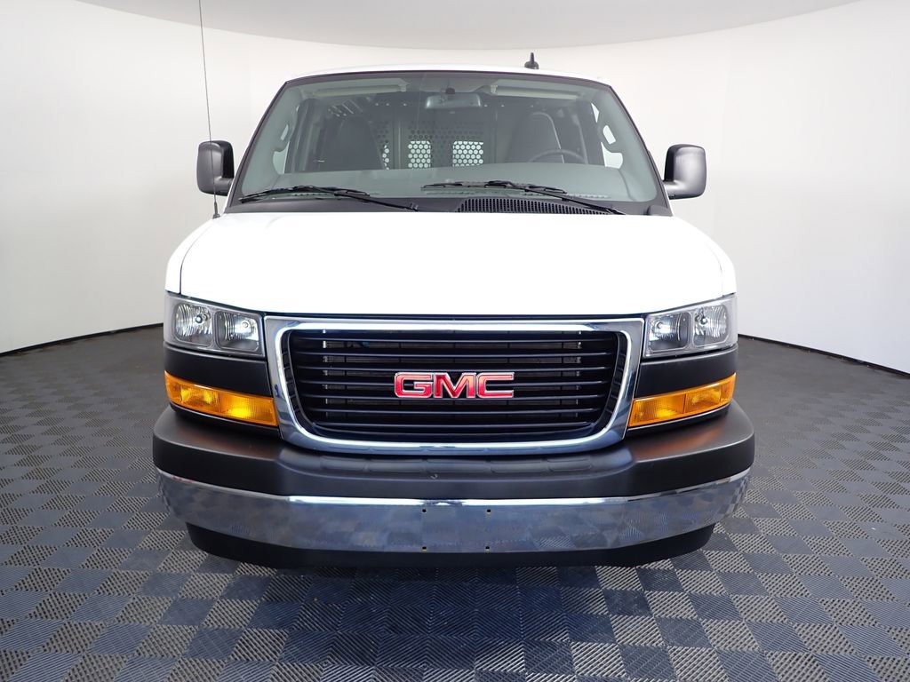 Used 2024 GMC Savana 2500 w/ Driver Convenience Package RWD image 5