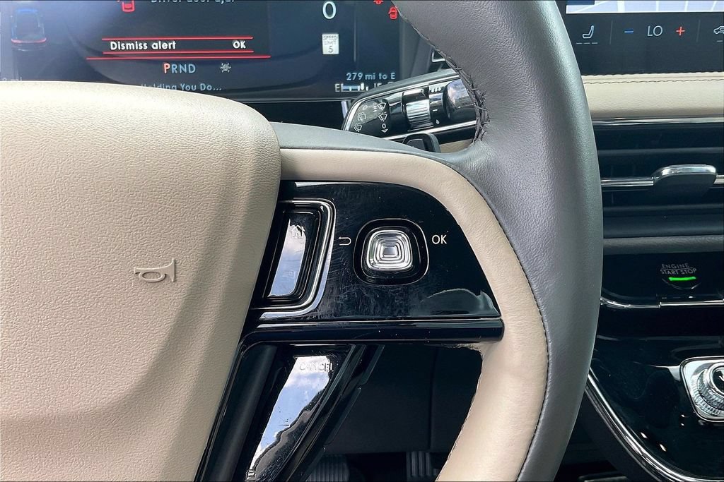 Certified 2023 Lincoln Corsair Reserve FWD image 14