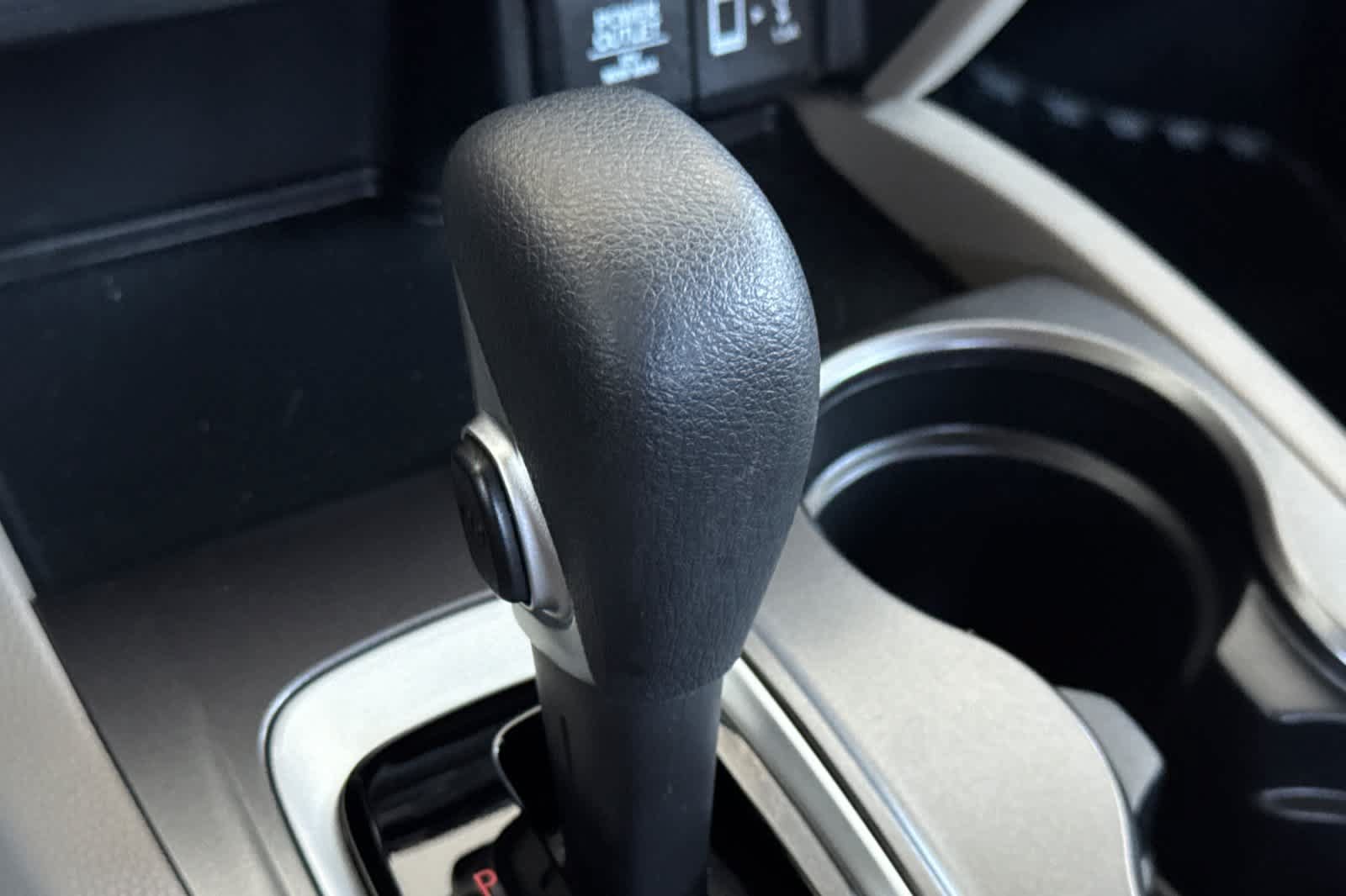 Used 2017 Honda Ridgeline RTL-T image 22