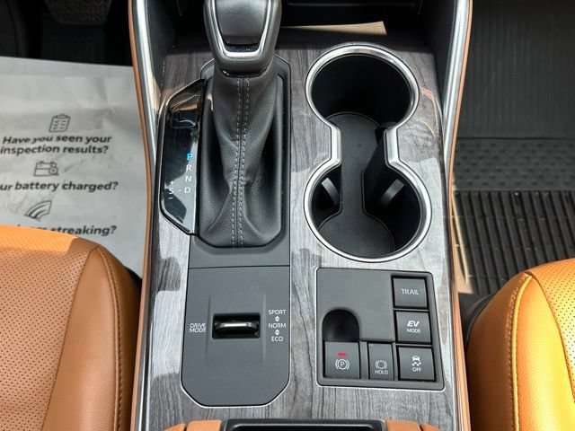 Certified 2025 Toyota Highlander Platinum AWD/4WD image 66