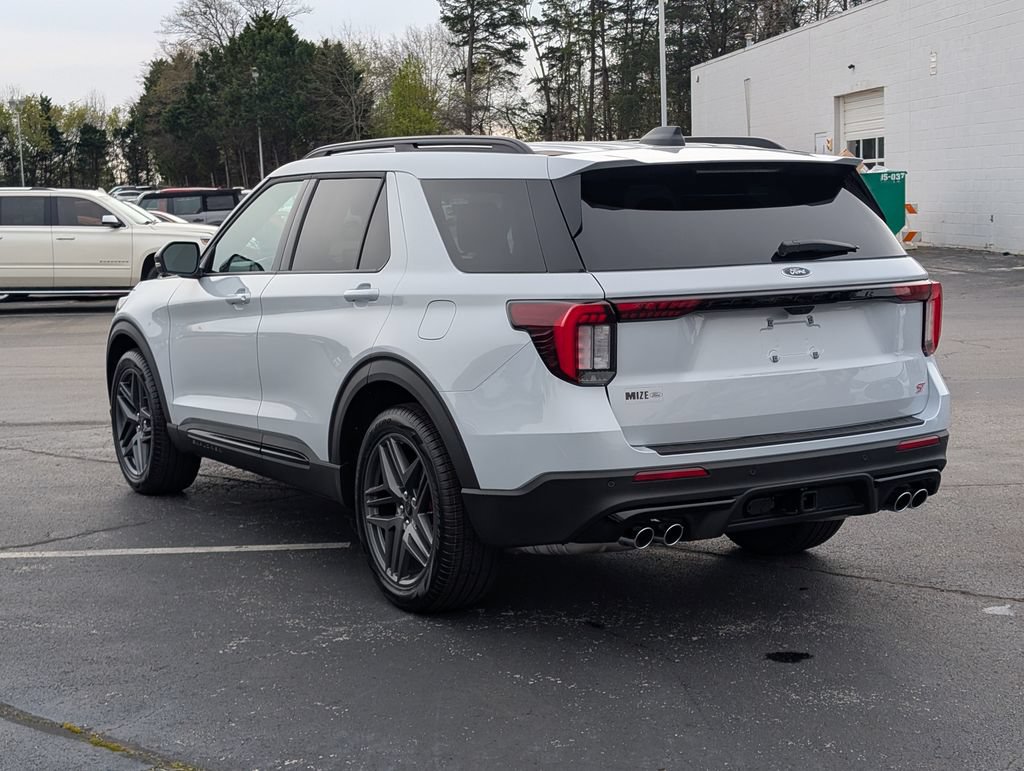New 2026 Ford Explorer ST w/ Sun And Sound Package AWD/4WD image 4