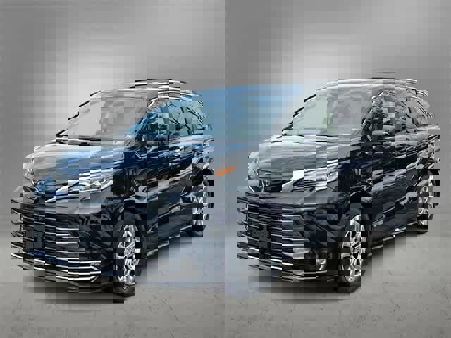 Used 2022 Toyota Sienna Platinum