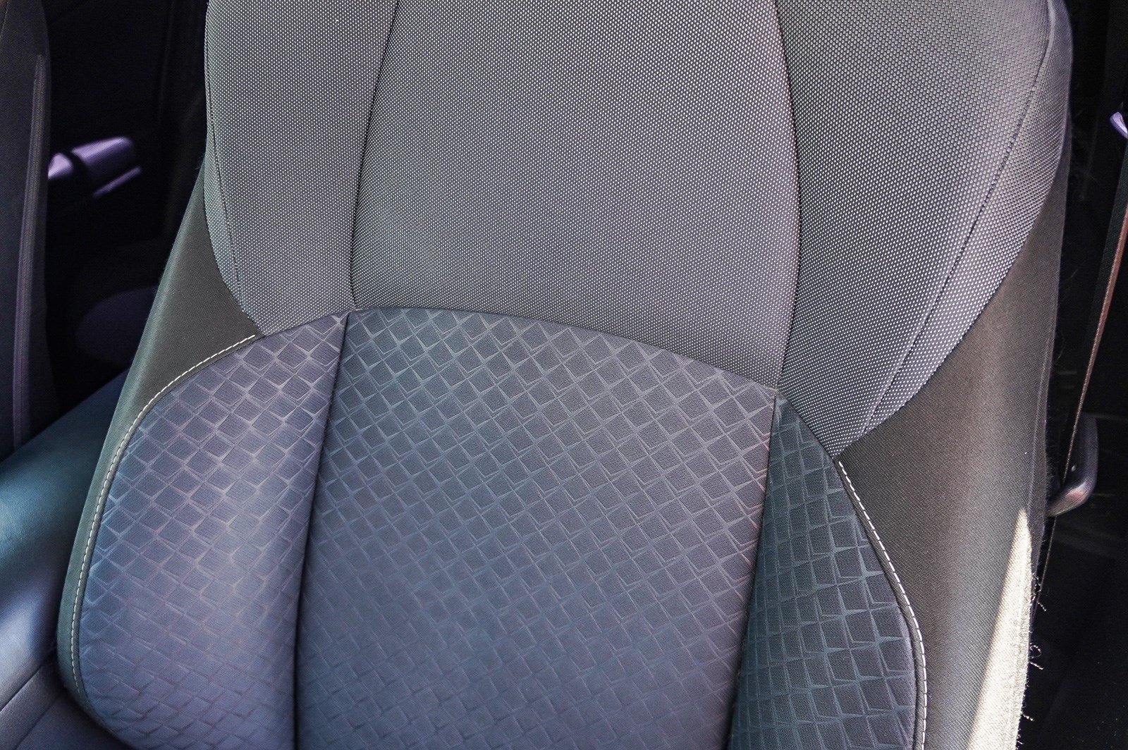 Certified 2021 Toyota C-HR LE FWD image 28