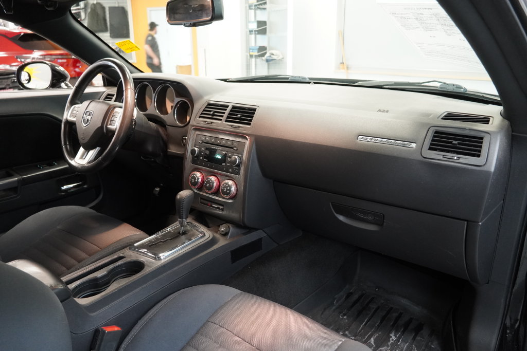 Used 2014 Dodge Challenger R/T w/ Blacktop Package RWD image 32