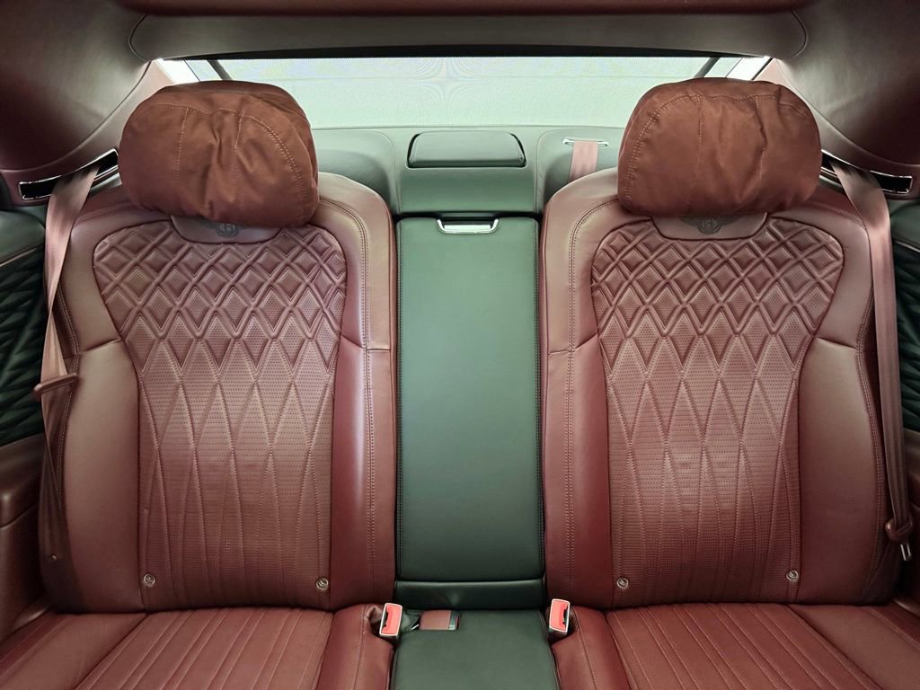 Used 2020 Bentley Flying Spur W12 image 20