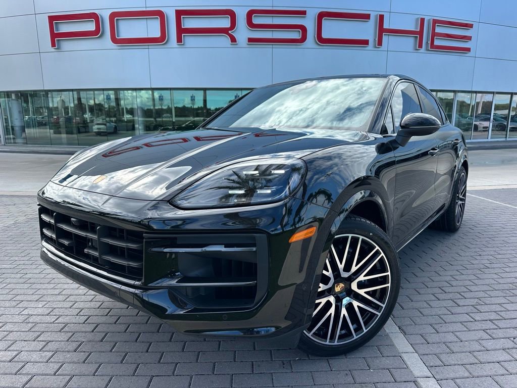 Used 2024 Porsche Cayenne Coupe image 1
