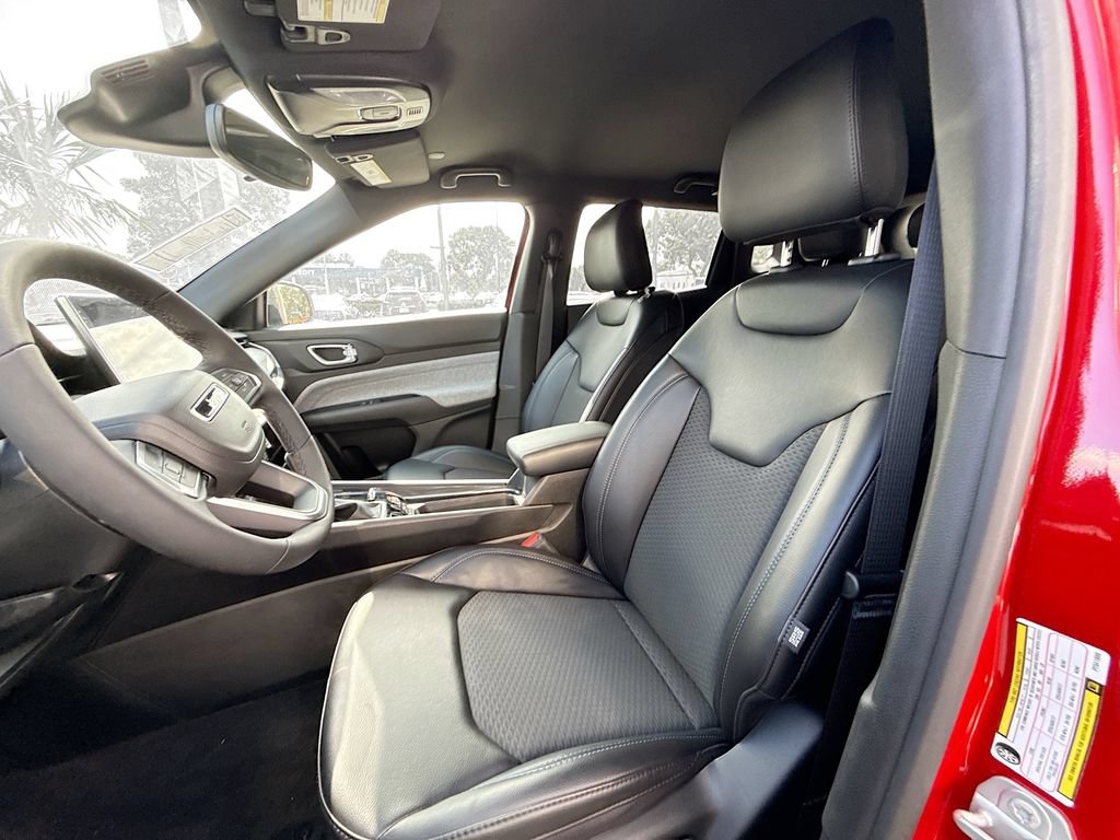 New 2023 Jeep Compass Latitude AWD/4WD image 22