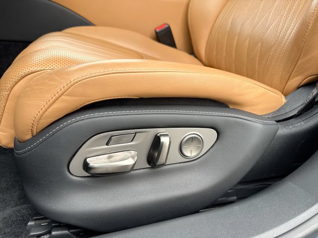 Used 2022 Lexus LS 500 AWD w/ Interior Upgrade Package image 12
