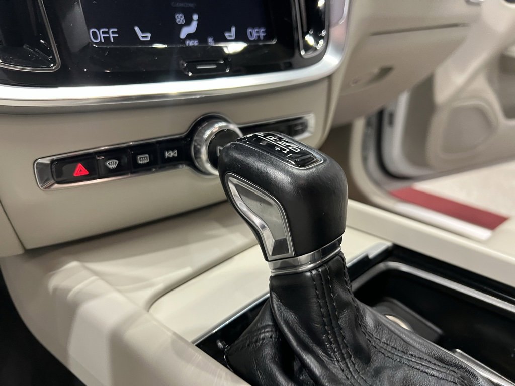 Used 2020 Volvo V60 T5 Cross Country w/ Protection Package Premier image 48