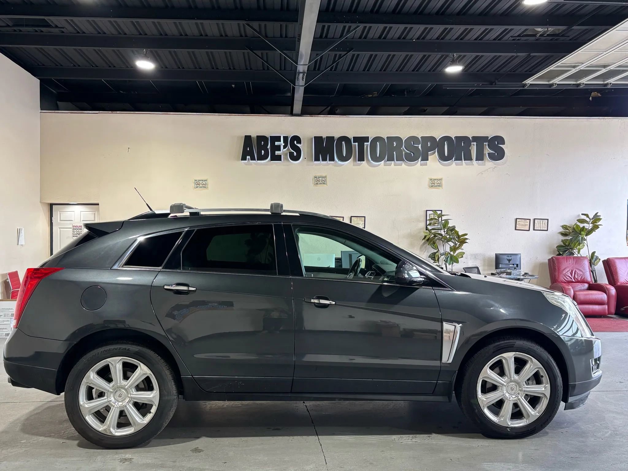 Used 2014 Cadillac SRX Performance w/ Driver Awareness Package FWD image 4