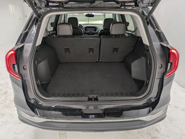 Used 2023 GMC Terrain AT4 image 6