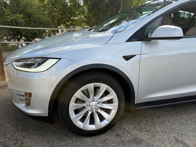 Used 2017 Tesla Model X 75D image 26