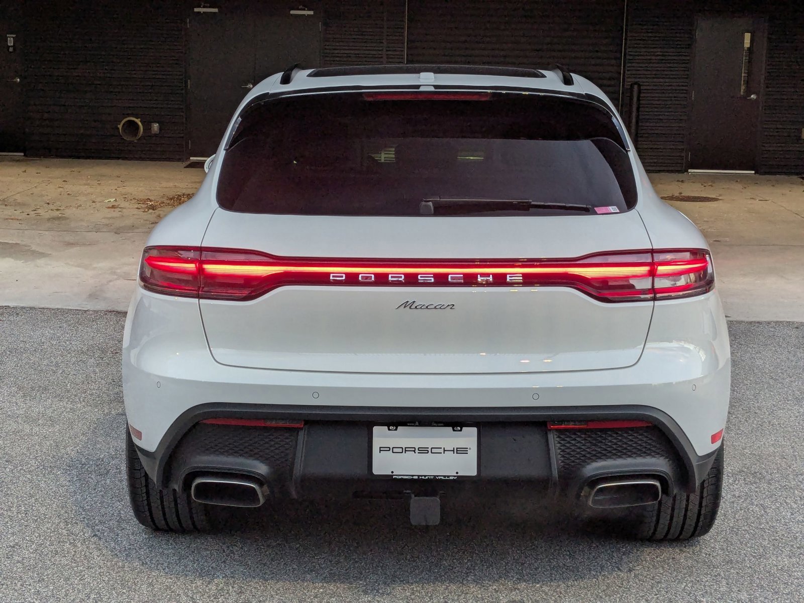 Certified 2026 Porsche Macan AWD/4WD image 10