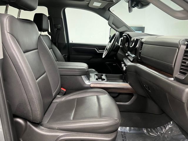 Used 2025 GMC Sierra 3500 SLT w/ SLT Premium Package image 53