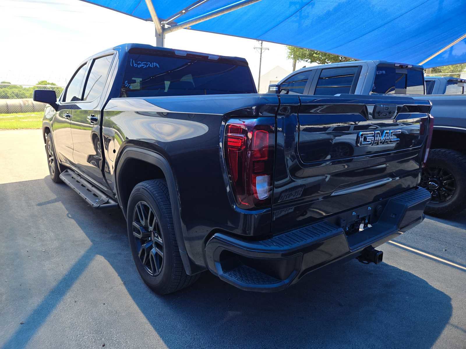 Used 2023 GMC Sierra 1500 Elevation RWD image 3