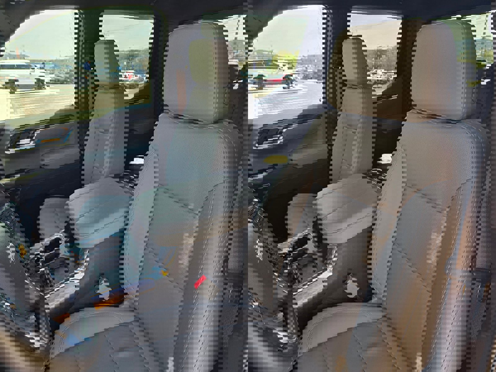 Used 2025 Chevrolet Silverado 1500 LTZ w/ Z71 Off-Road Package image 15