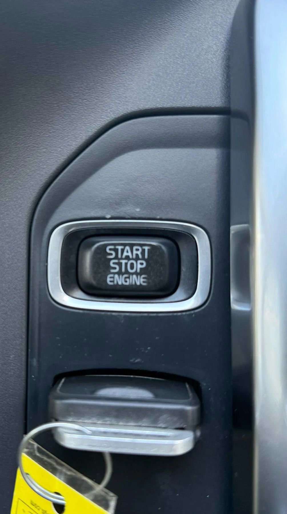 Used 2017 Volvo XC60 T6 Dynamic w/ Preferred Option Package image 20