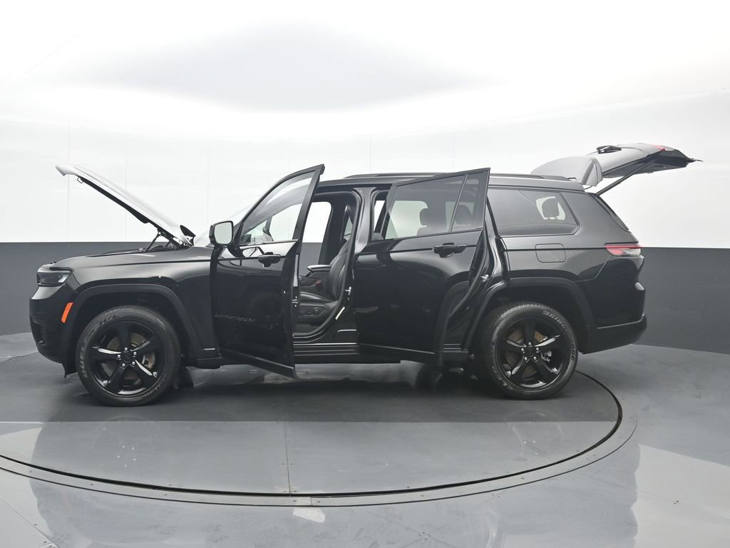 Used 2022 Jeep Grand Cherokee L Laredo image 38