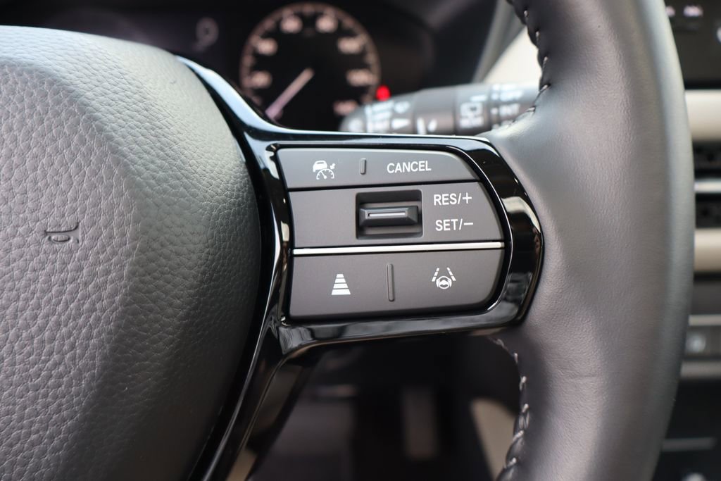 Used 2025 Honda HR-V EX-L image 14