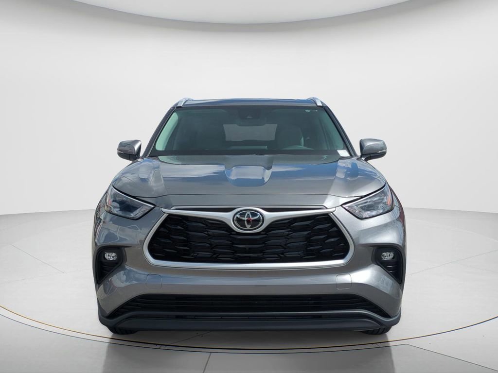 New 2026 Toyota Highlander XLE image 8