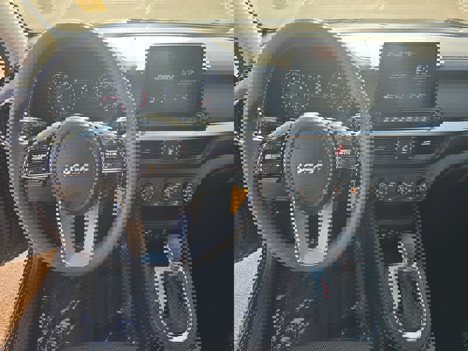 Used 2023 Kia Forte LXS image 18