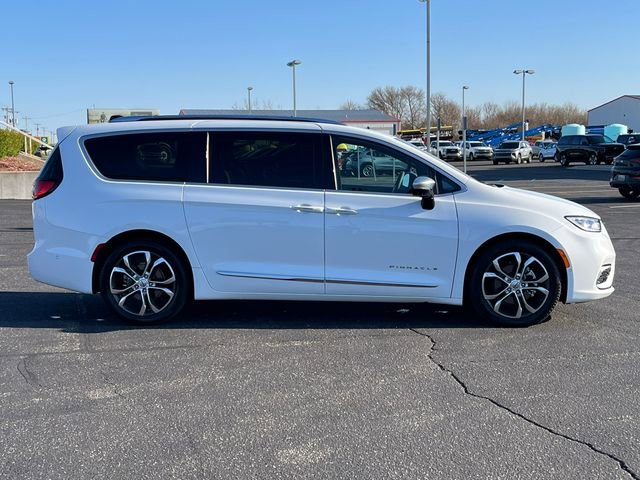 Used 2023 Chrysler Pacifica Pinnacle image 52