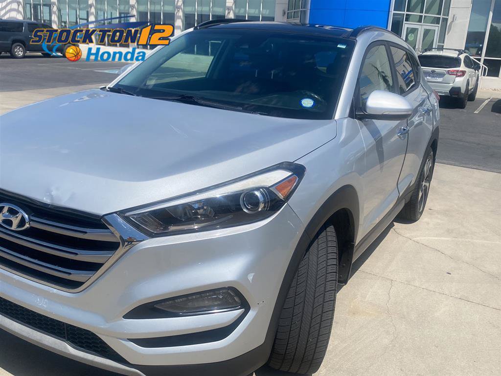 Used 2017 Hyundai Tucson Limited w/ Limited Ultimate Package 03