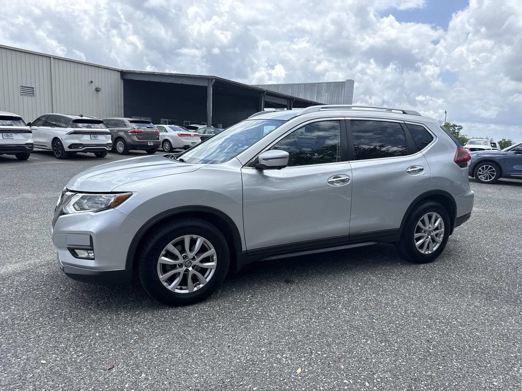 Used 2018 Nissan Rogue SV w/ Premium Package FWD image 7