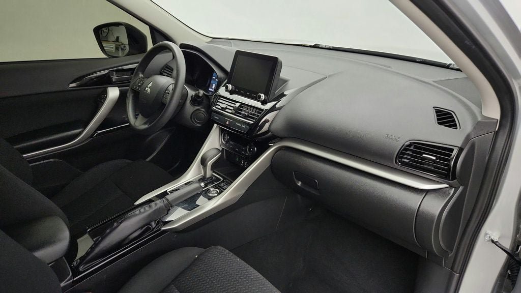 Used 2025 Mitsubishi Eclipse Cross LE AWD/4WD image 24