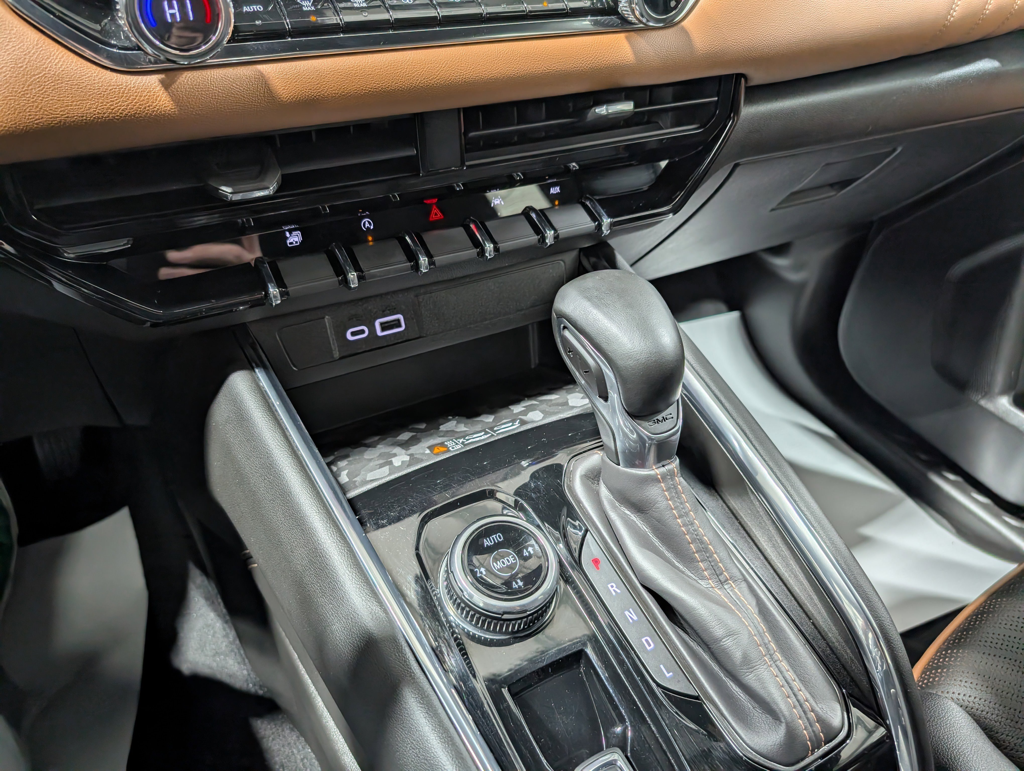 Used 2023 GMC Canyon AT4 w/ AT4 Premium Package image 20