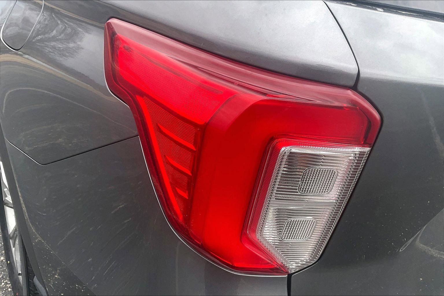 Used 2023 Ford Explorer Limited AWD/4WD image 24