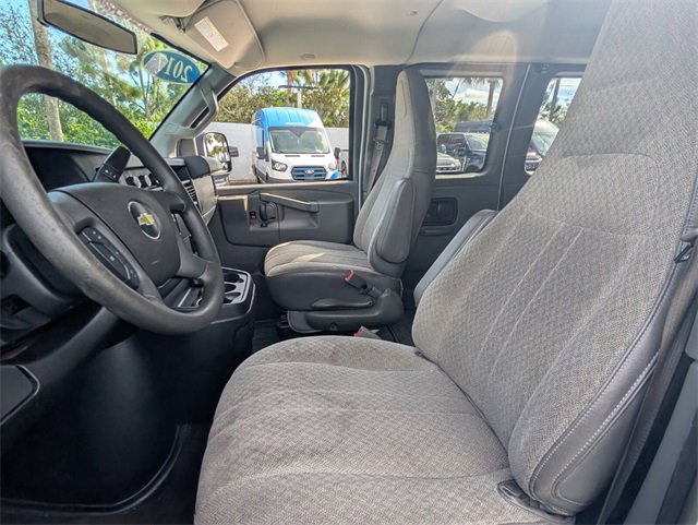 Used 2017 Chevrolet Express 3500 LT w/ LT Preferred Equipment Group image 6