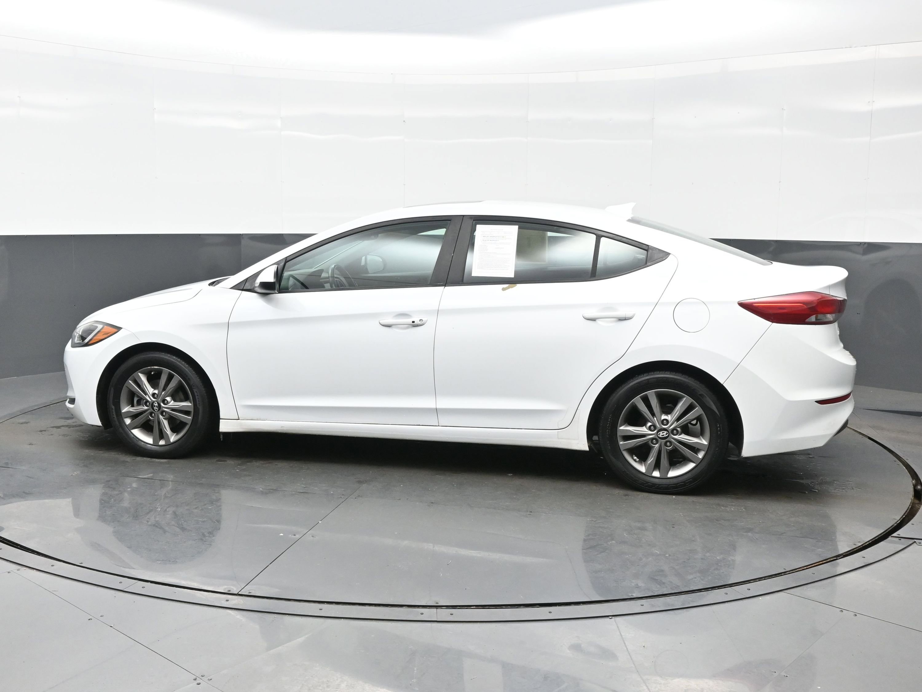 Used 2017 Hyundai Elantra Value Edition image 3