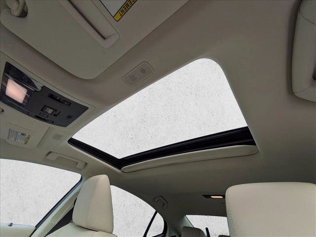 Used 2025 Lexus ES 300h w/ Premium Package image 13