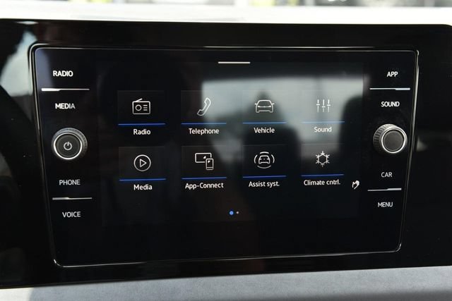 Certified 2025 Volkswagen Jetta SE w/ Sunroof Package FWD image 14