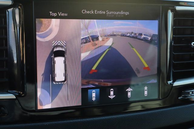 Used 2020 Chrysler Pacifica Touring-L w/ Advanced Safetytec Group image 34