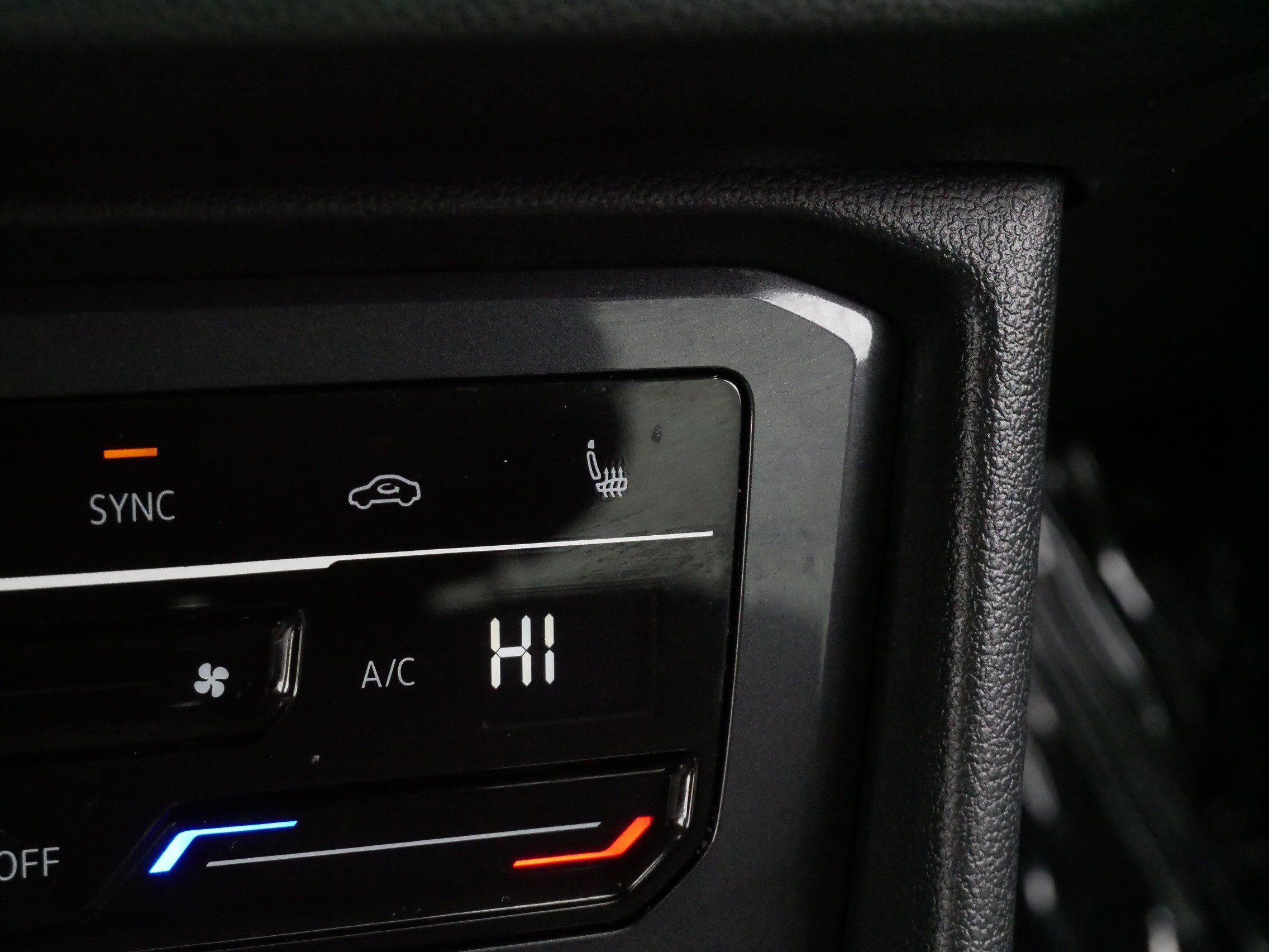 Certified 2023 Volkswagen Tiguan SE image 29