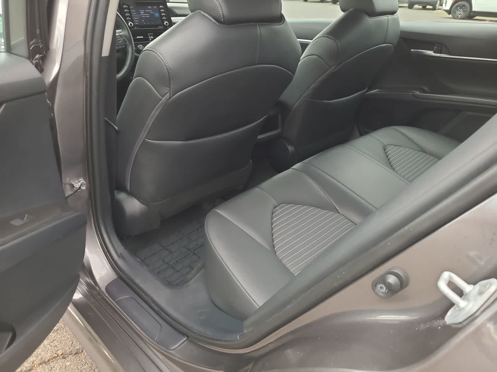 Used 2023 Toyota Camry SE w/ Cold Weather Package FWD image 20