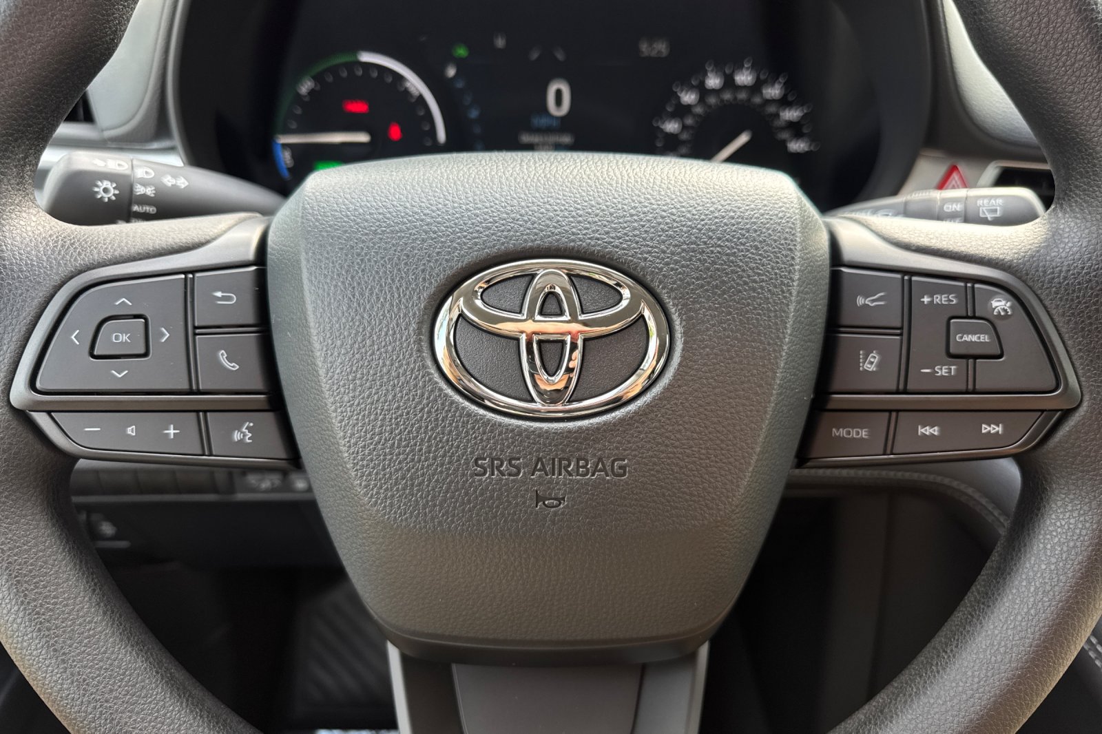 New 2026 Toyota Sienna LE FWD image 29