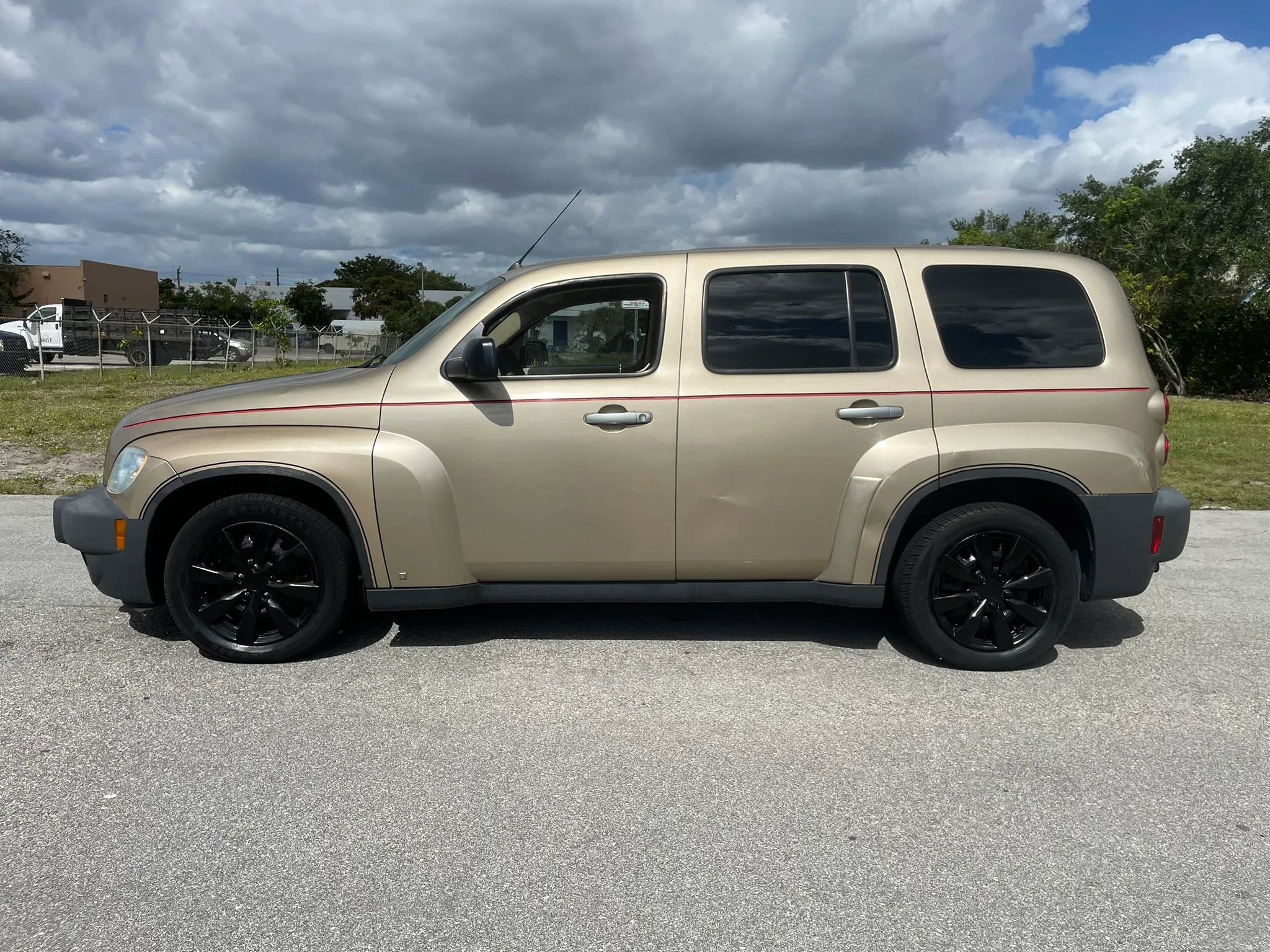 Used 2007 Chevrolet HHR LS FWD image 6