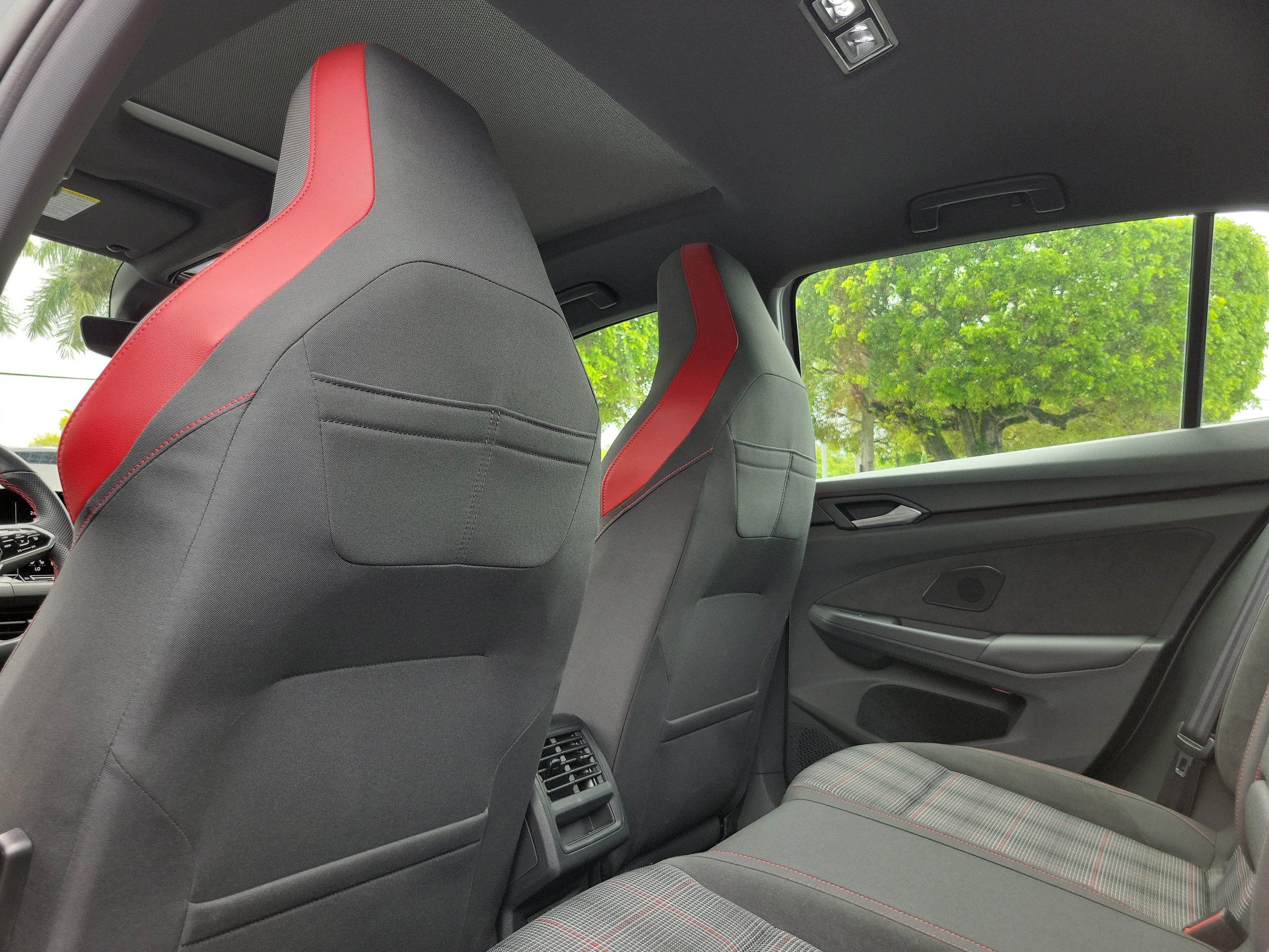 Certified 2023 Volkswagen GTI SE FWD image 15