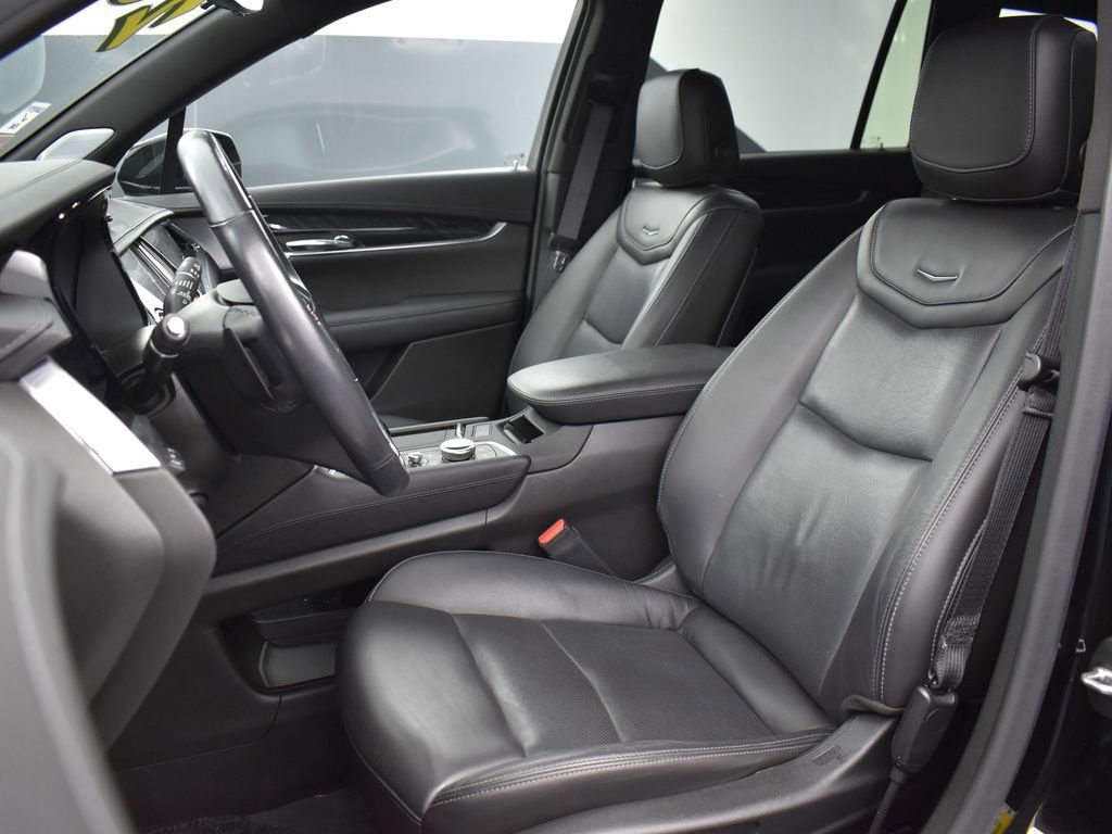 Used 2020 Cadillac XT6 Premium Luxury image 13