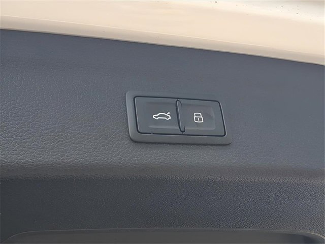 Used 2023 Audi Q3 2.0T Premium image 26