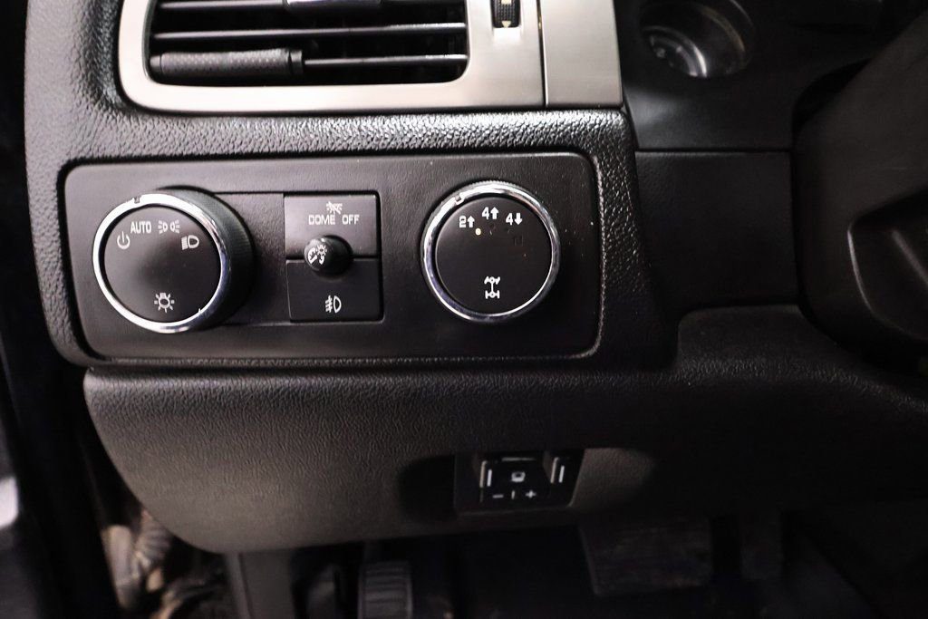 Used 2013 Chevrolet Silverado 2500 LTZ w/ LTZ Plus Package image 28