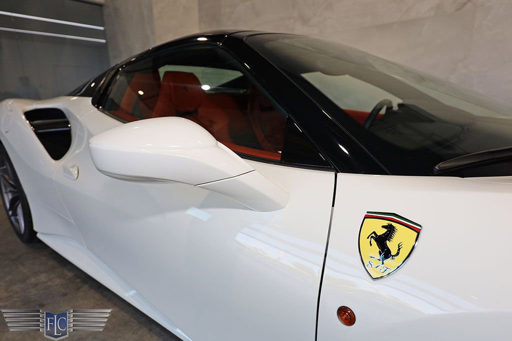 Used 2019 Ferrari 488 Spider image 15