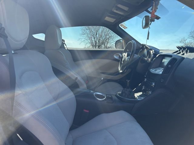 Used 2014 Nissan 370Z Touring w/ Sport Package image 10
