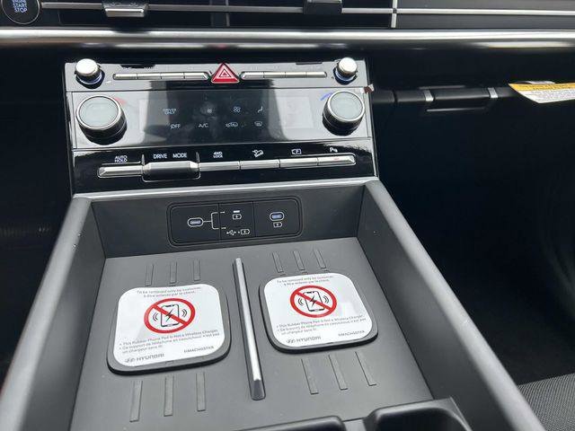 New 2026 Hyundai Santa Fe SE image 10