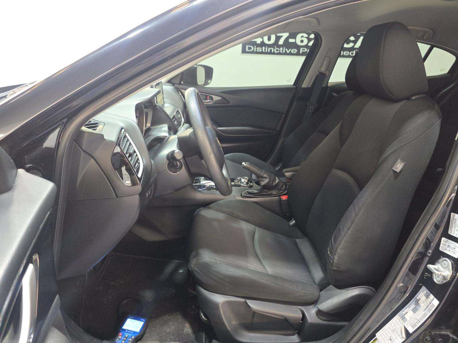 Used 2015 MAZDA MAZDA3 i Sport FWD image 4