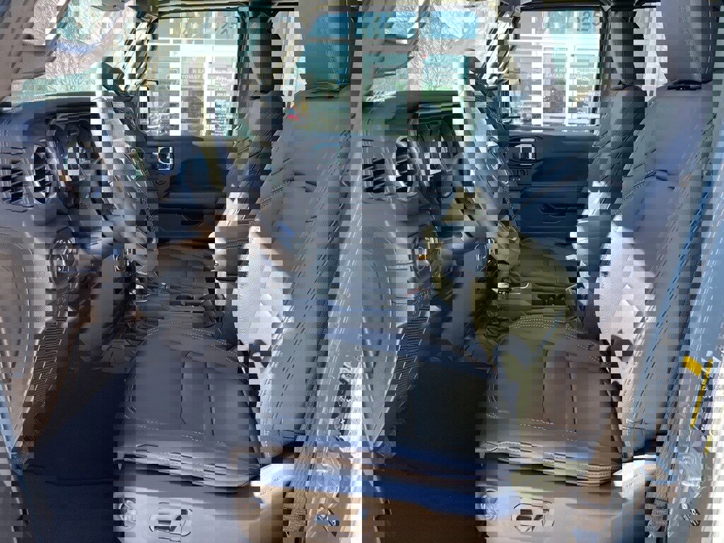 New 2026 Jeep Gladiator Sport image 3