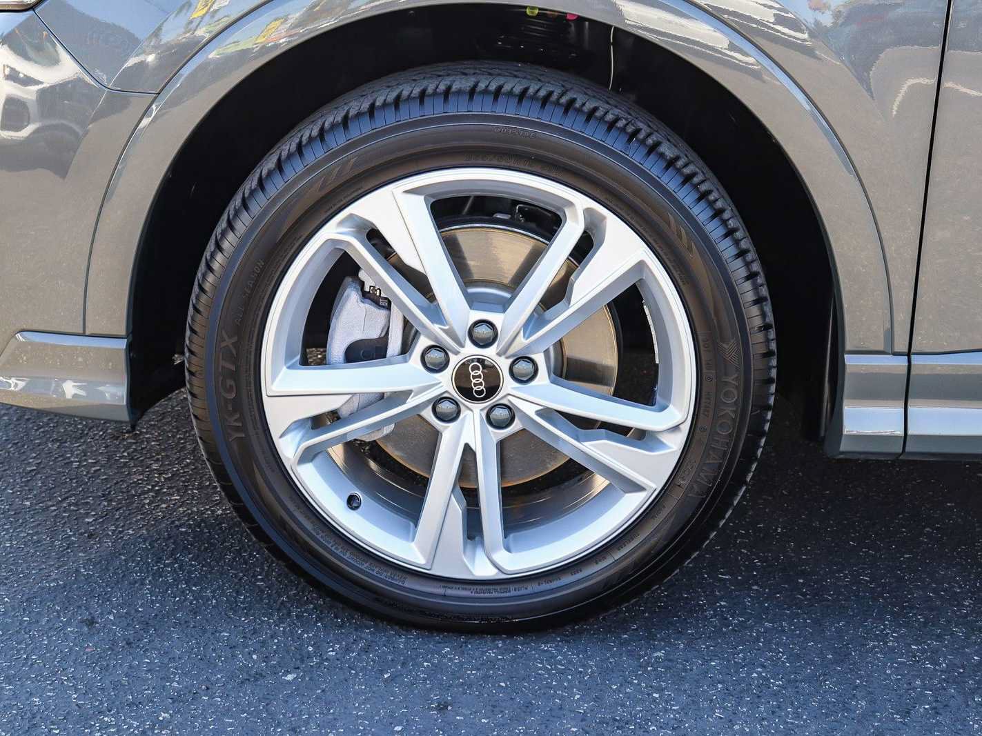Used 2024 Audi Q3 2.0T Premium AWD/4WD image 9